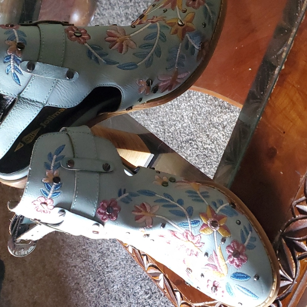 Jolimal Blue Embroidered ankle booties